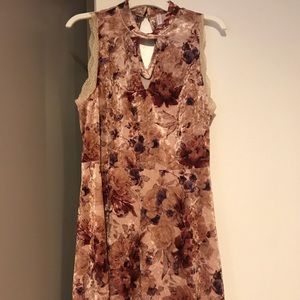 Crushed velvet short dress